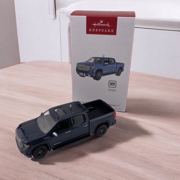 NEW 2024 Hallmark Keepsake 2023 GMC Sierra Denali Die-Cast Metal Truck Ornament - Picture 2 of 10